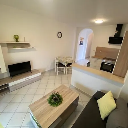 شقة Appartementhaus Novi*** *